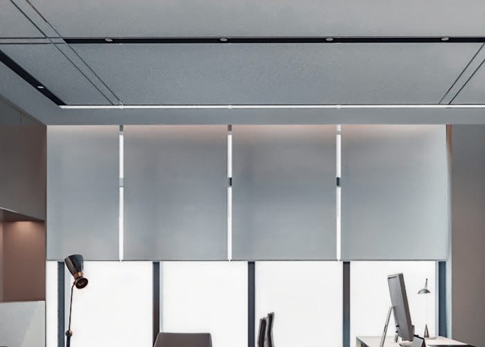 Roller Shade - 700x500