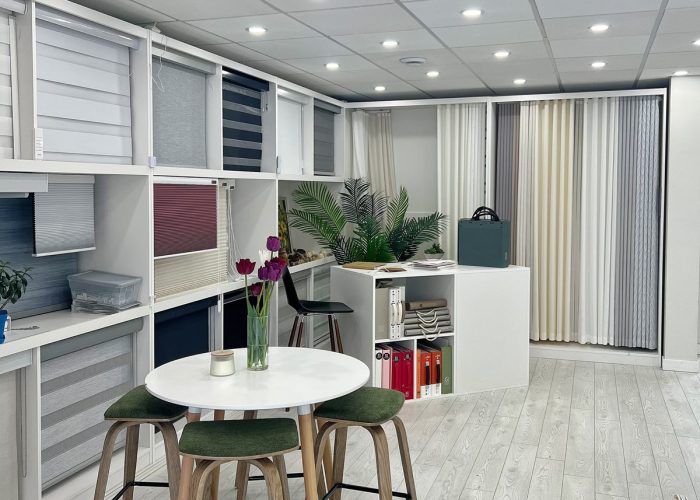 curtain showroom - 1-crop